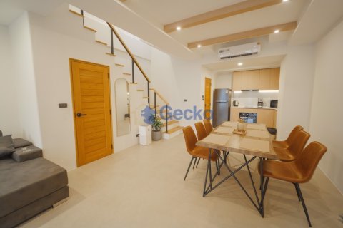 House in Pattaya, Thailand 3 bedrooms № 196318 - photo 9