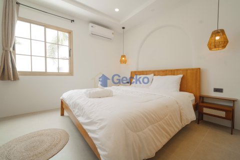 House in Pattaya, Thailand 3 bedrooms № 196318 - photo 20