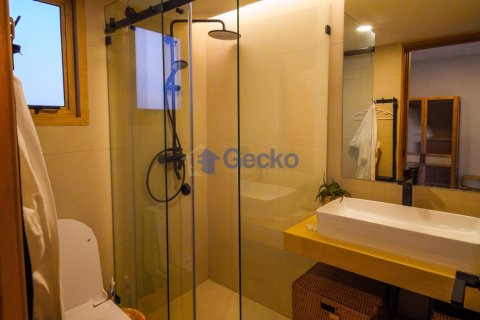 House in Pattaya, Thailand 3 bedrooms № 196318 - photo 11