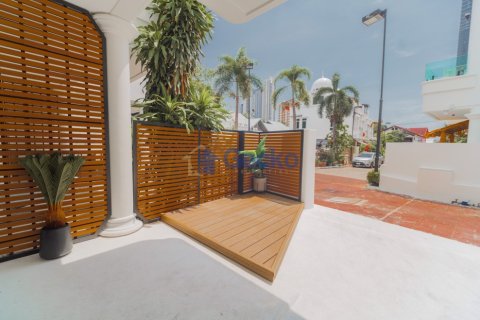 House in Pattaya, Thailand 3 bedrooms № 196318 - photo 25