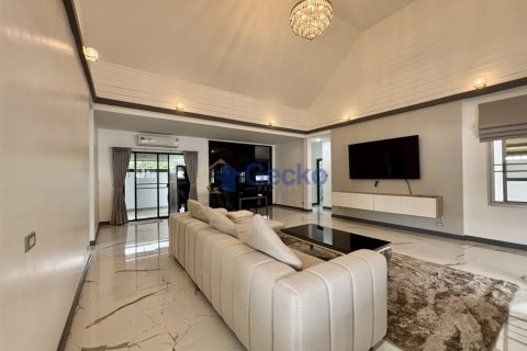 Haus in Pattaya, Thailand 3 Schlafzimmer № 196321 - Foto 11