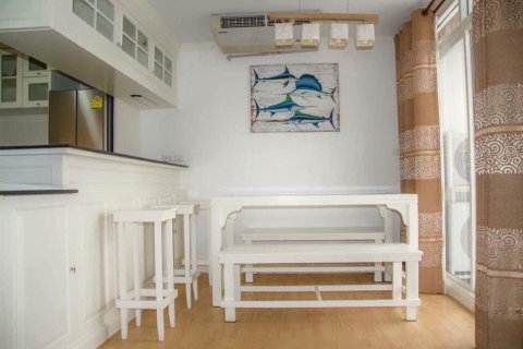 Studio dans le Condo à Khlong Toei, Bangkok, Thaïlande  № 151556 - photo 7