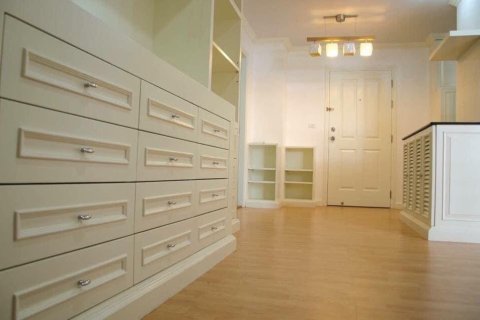 Студия в кондо в Клонг Тоэй, Бангкок, Таиланд № 151556 - фото 1