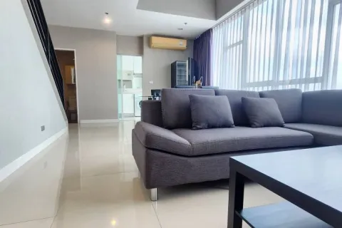 Duplex in Bang Na, Bangkok, Thailand 2 Schlafzimmer № 216102 - Foto 2