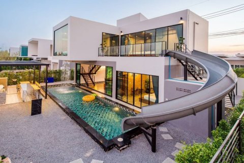 Вилла в Хуа Хине, Таиланд с 4 спальнями  № 156357