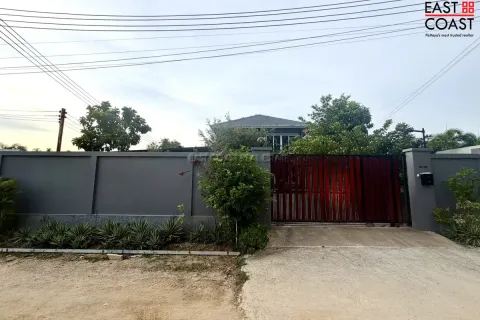 House in Pattaya, Thailand 4 bedrooms № 212302