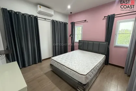Casa de 4 dormitorios en Pattaya, Tailandia № 212302 - foto 5