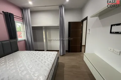 Casa de 4 dormitorios en Pattaya, Tailandia № 212302 - foto 7