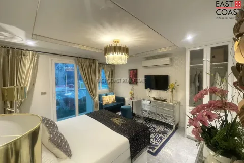 Condominio de 1 dormitorio en Jomtien Beach, Pattaya, Tailandia № 212300 - foto 2