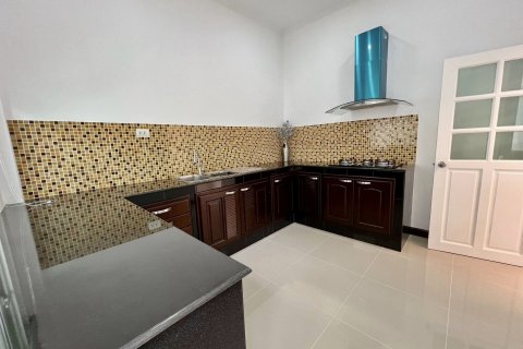 Villa in Pattaya, Thailand 3 bedrooms № 145990 - photo 15