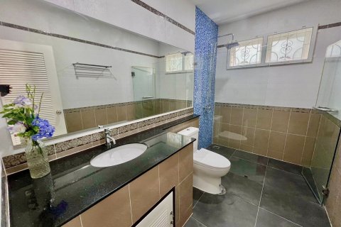 Villa in Pattaya, Thailand 3 bedrooms № 145990 - photo 11