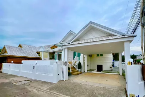 Villa in Pattaya, Thailand 3 bedrooms № 145990 - photo 1