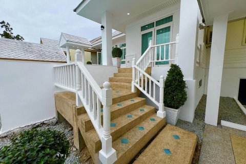Villa in Pattaya, Thailand 3 bedrooms № 145990 - photo 13