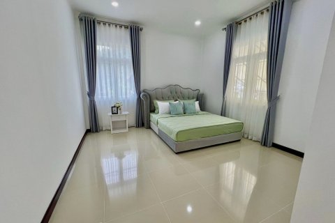 Villa in Pattaya, Thailand 3 bedrooms № 145990 - photo 14