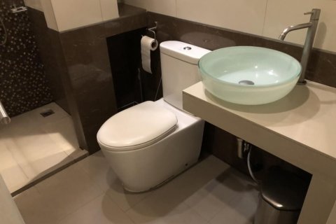 Condo à Khlong San, Bangkok, Thaïlande, 2 chambres  № 169464 - photo 8