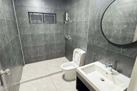 Townhouse in Bangkok, Thailand 4 bedrooms № 169468 - photo 8