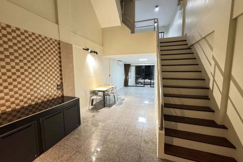 Townhouse in Bangkok, Thailand 4 bedrooms № 169468 - photo 4