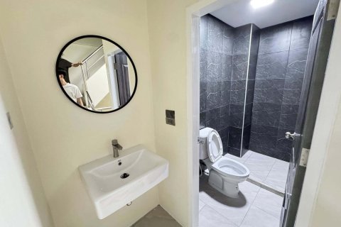 Townhouse in Bangkok, Thailand 4 bedrooms № 169468 - photo 12