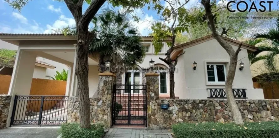 Casa de 3 dormitorios en Pattaya, Tailandia № 212714