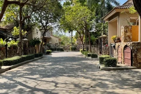 Casa de 3 dormitorios en Pattaya, Tailandia № 212714 - foto 20