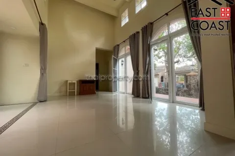 Casa de 3 dormitorios en Pattaya, Tailandia № 212714 - foto 3