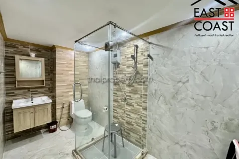 Condominio de 2 dormitorios en Jomtien Beach, Pattaya, Tailandia № 212711 - foto 8