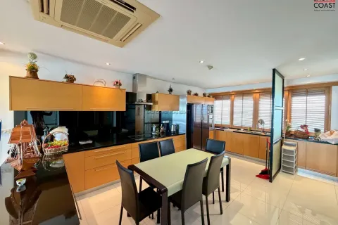 Condominio de 3 dormitorios en Pattaya, Tailandia № 212712 - foto 3