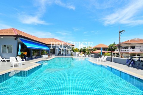House in Pattaya, Thailand 5 bedrooms № 198690