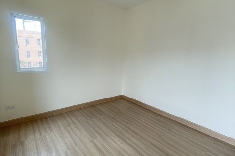 Townhouse in Lat Krabang, Bangkok, Thailand 3 bedrooms № 137936 - photo 15