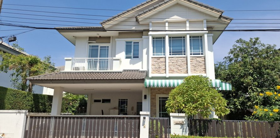 House in Bang Kapi, Bangkok, Thailand 3 bedrooms № 148670