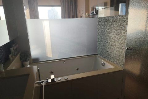 Studio dans le Condo à Bang Rak, Bangkok, Thaïlande  № 148668 - photo 3