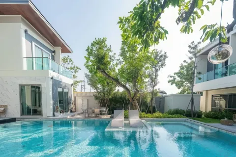 Villa in Pattaya, Thailand 6 bedrooms № 155720 - photo 4