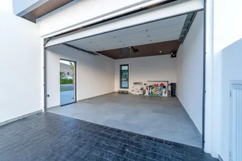 Villa in Pattaya, Thailand 6 bedrooms № 155721 - photo 16