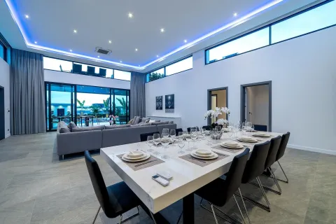 Villa in Pattaya, Thailand 6 bedrooms № 155721 - photo 6