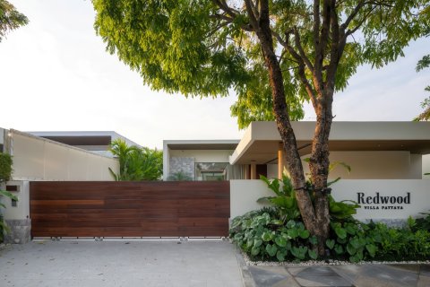 Villa in Pattaya, Thailand 3 bedrooms № 155717 - photo 2