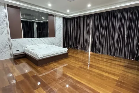 Villa in Pattaya, Thailand 7 bedrooms № 155719 - photo 29