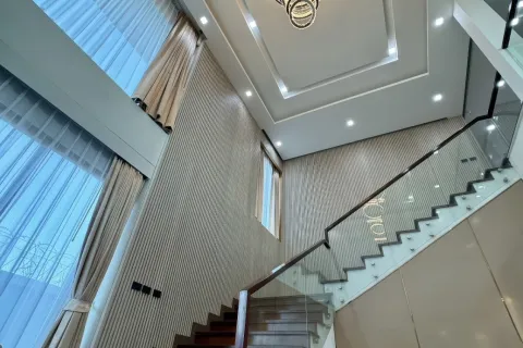 Villa in Pattaya, Thailand 7 bedrooms № 155719 - photo 11