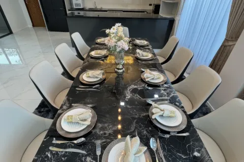 Villa in Pattaya, Thailand 7 bedrooms № 155719 - photo 15