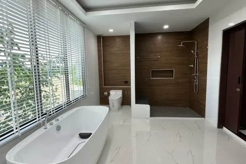 Villa in Pattaya, Thailand 7 bedrooms № 155719 - photo 26