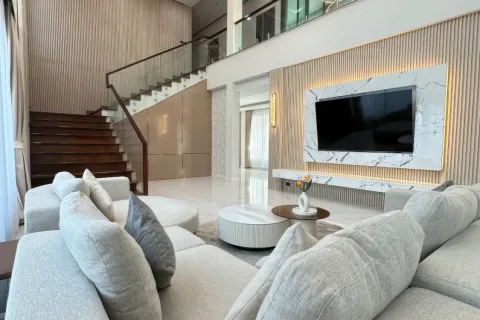 Villa in Pattaya, Thailand 7 bedrooms № 155719 - photo 9