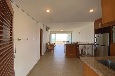 Condo in Pran Buri, Thailand, 2 bedrooms  № 168625 - photo 2