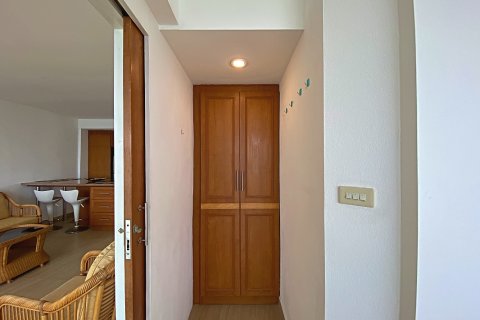 Condo in Pran Buri, Thailand, 2 bedrooms  № 168625 - photo 12