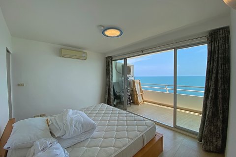 Condo in Pran Buri, Thailand, 2 bedrooms  № 168625 - photo 10