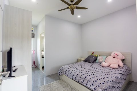Villa in Hua Hin, Thailand 7 bedrooms № 168624 - photo 16