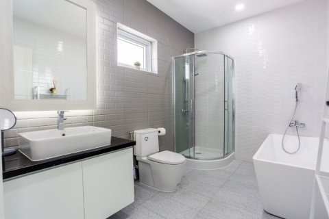 Villa in Hua Hin, Thailand 7 bedrooms № 168624 - photo 19