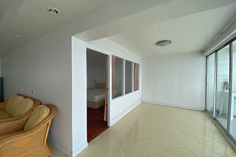 Condo in Pran Buri, Thailand, 3 bedrooms  № 168626 - photo 8