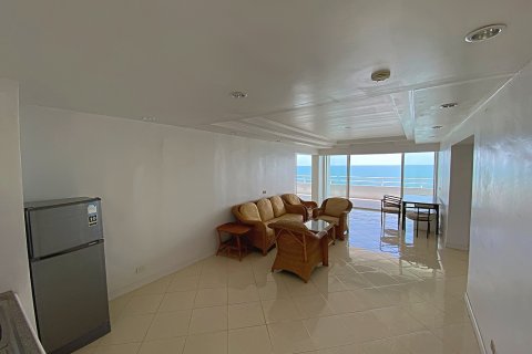 Condo in Pran Buri, Thailand, 3 bedrooms  № 168626 - photo 5