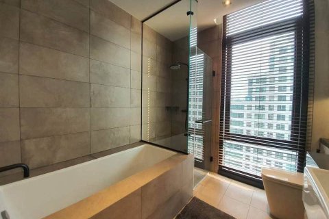 Condo in Bangkok, Thailand, 2 bedrooms  № 180596 - photo 10
