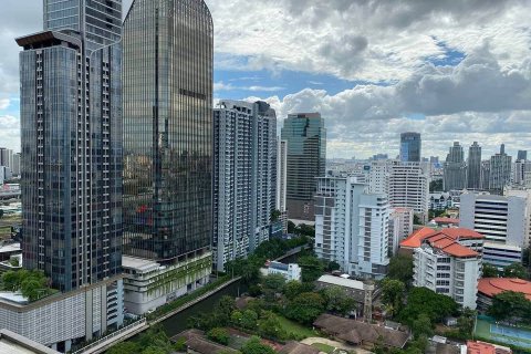 Condo in Bangkok, Thailand, 2 bedrooms  № 180596 - photo 12