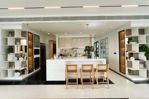 Penthouse in Bangkok, Thailand 3 bedrooms № 180590 - photo 3